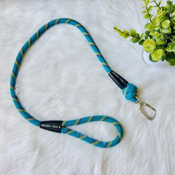 NWOT Arcadia Trail Blue Paracord Rope Dog Leash Outdoor Adventure - Picture 1 of 6